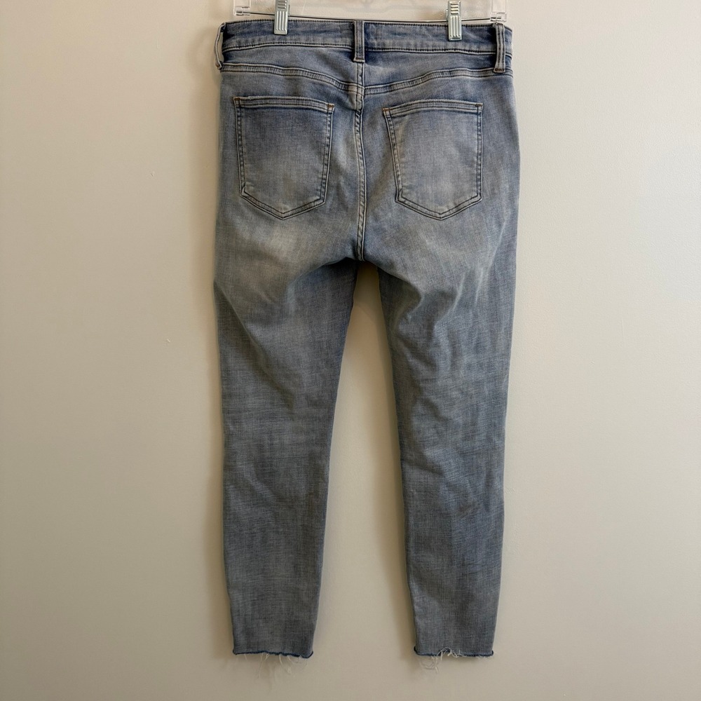 Pistola Straight Leg Light Wash Distressed Fray Hem Jeans Size 29 - Picture 4 of 11